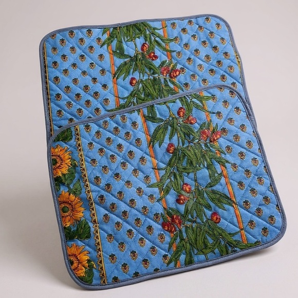 Vintage Other - Vintage Tablecloths Etc. Reversible Quilted Placemats